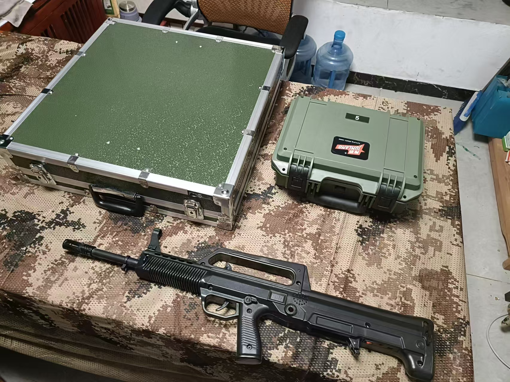 娱乐打靶套装激光发射器+激光靶盘+高级报靶器系统2.jpg
